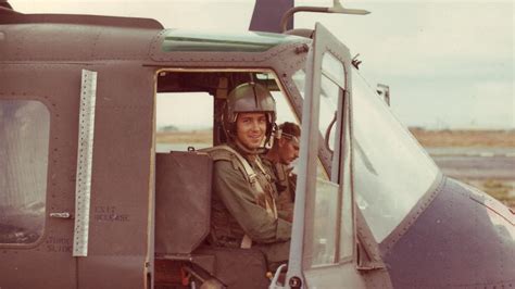 huey helicopter pilots in vietnam